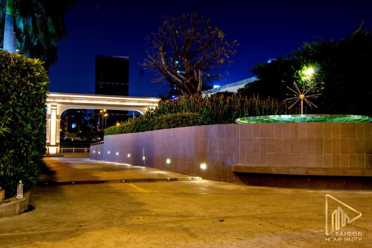 Icon 56 - Free Rooftop Pool Gym 6 Near Ben Thanh Market Ho Chi Minh City Exterior photo