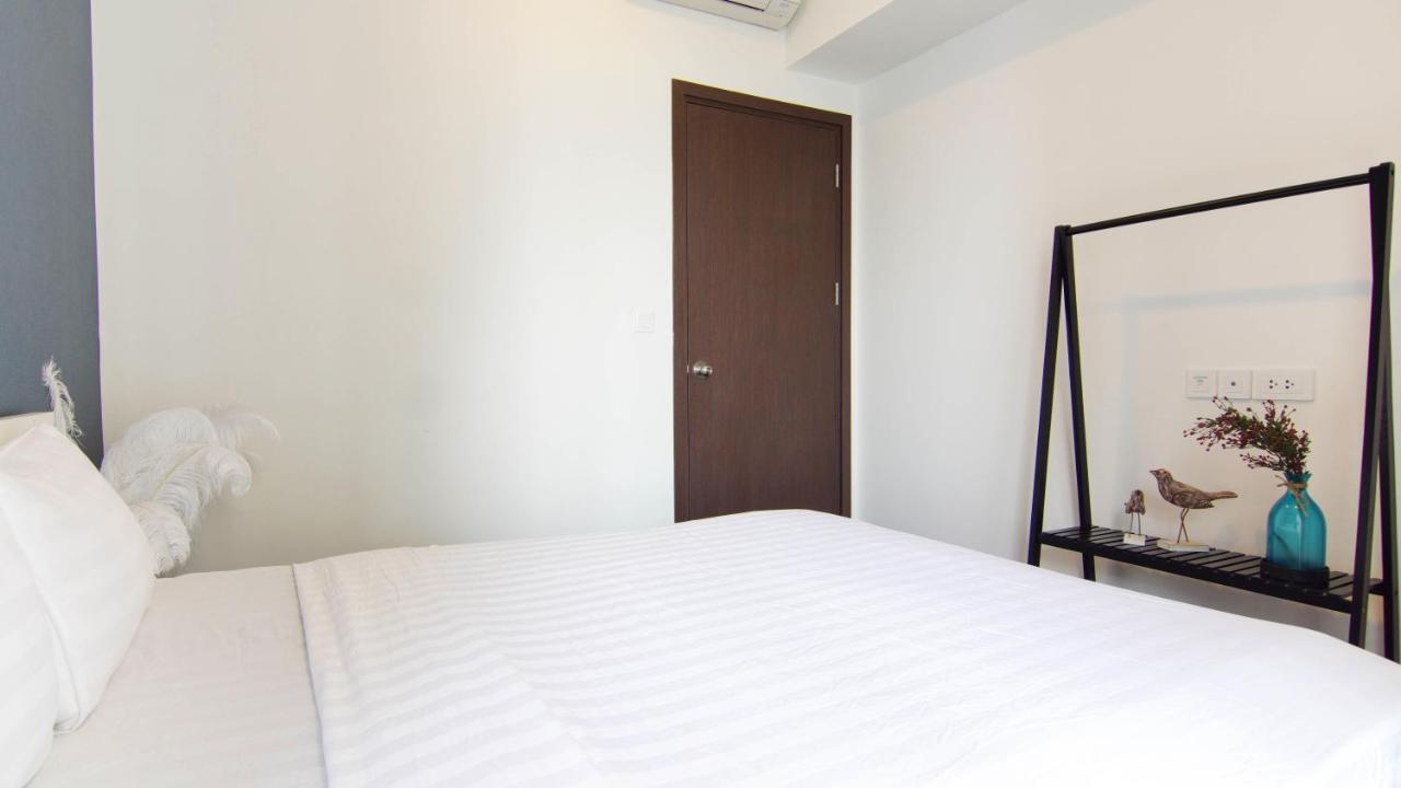Icon 56 - Free Rooftop Pool Gym 6 Near Ben Thanh Market Ho Chi Minh City Exterior photo